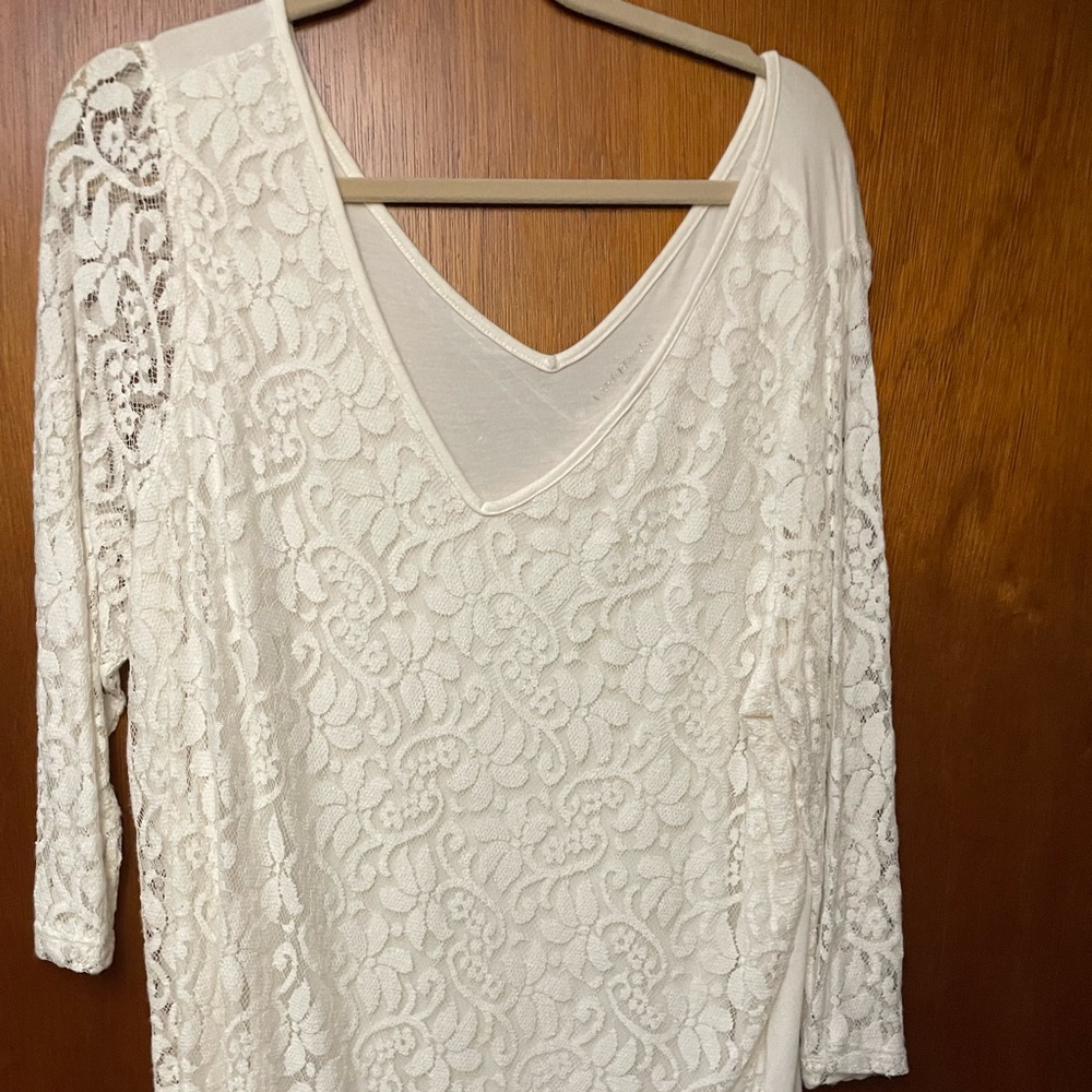 Lace front and sleeve tunic